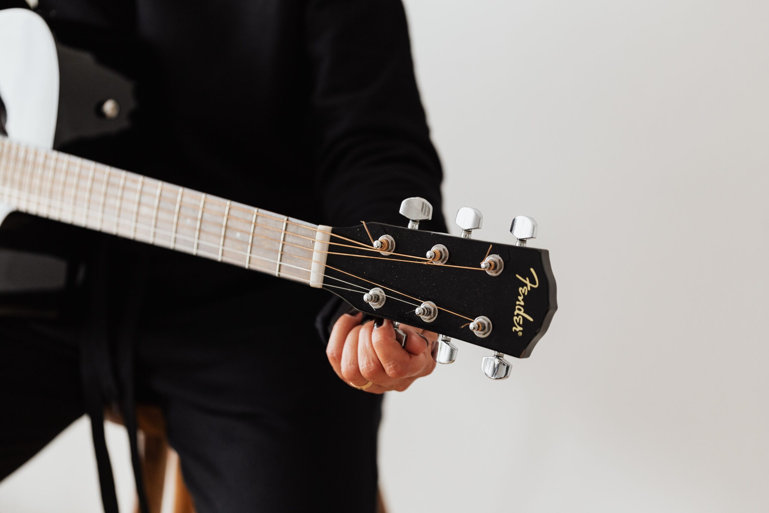 ELECTRIC GUITAR TUNING GUIDE - Home